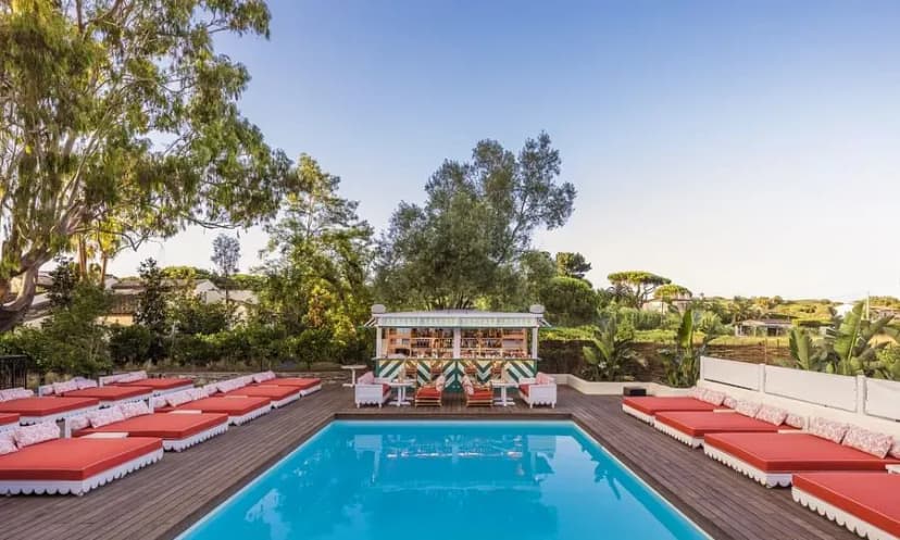 Hôtel La Tartane Saint Tropez — photo 1
