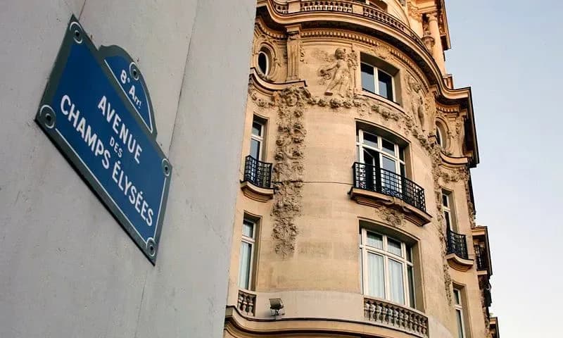 Warwick Paris — photo 1