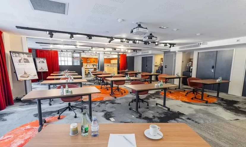 Hotel Mercure Paris Massy Gare TGV — photo 2