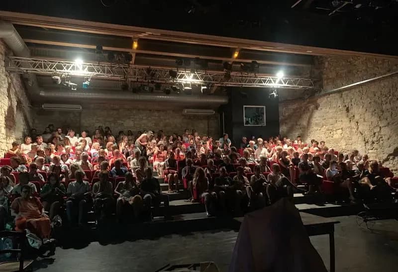 Du Roi Rene Theater / Theater Côté Cour — photo 1