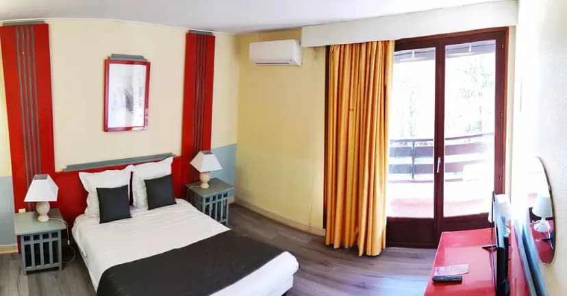 Brit Hotel du Laca — photo 1