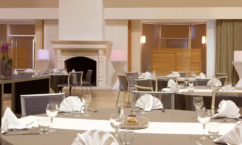 Novotel Fontainebleau Ury — photo 2