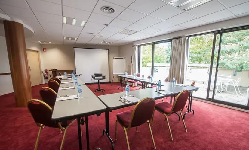 Brit Hotel Angers Parc Expo – L’Acropole — photo 2