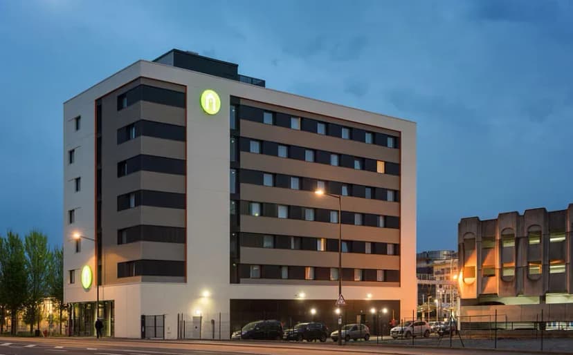 CAMPANILE LE MANS CENTRE GARE — photo 1