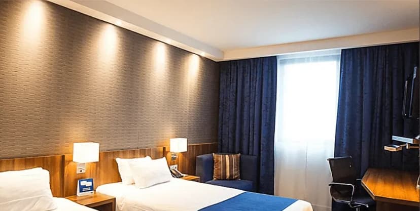 Holiday Inn Express Dijon — photo 4
