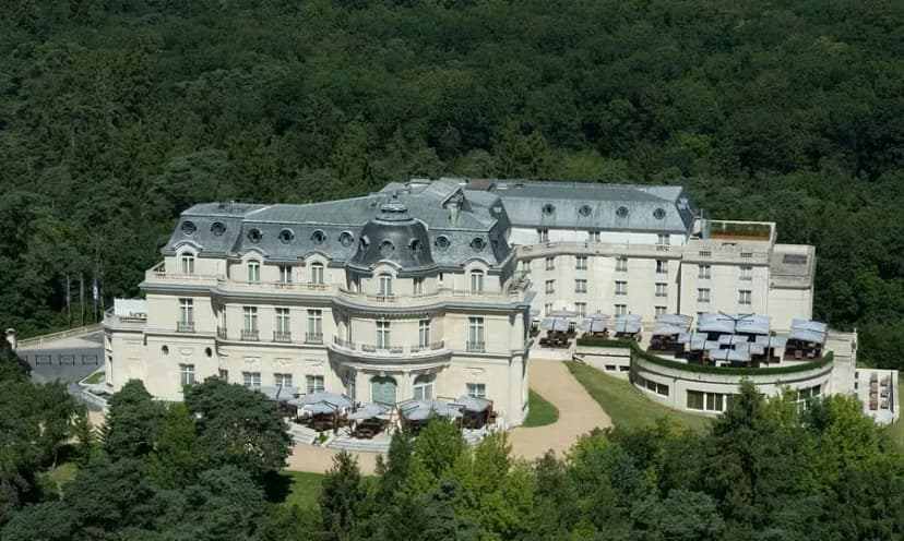Château Hôtel Mont Royal Chantilly ***** — photo 1
