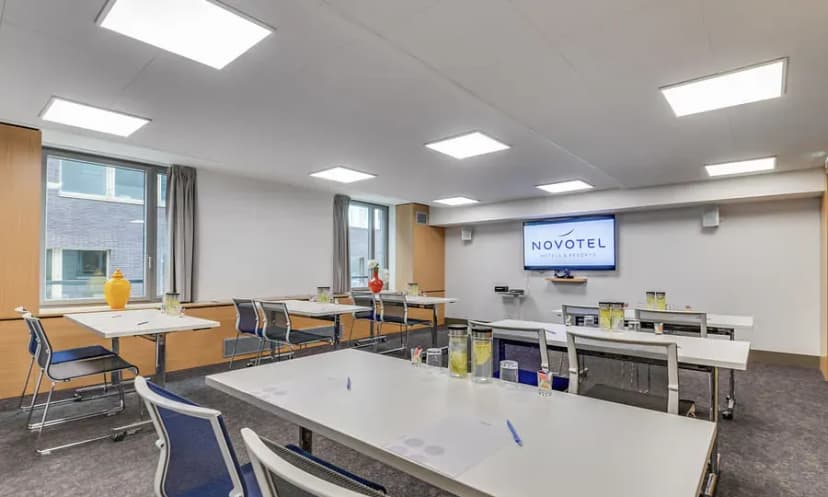 Novotel Paris Saint Denis Stade Basilique — photo 2