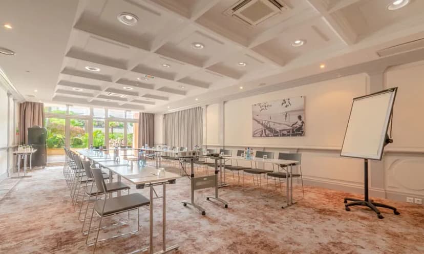 Holiday Inn Nice - Saint Laurent Du Var, an IHG Hotel — photo 2