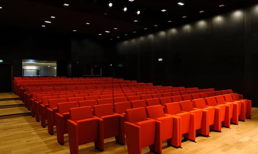 Espace Van Gogh — photo 1