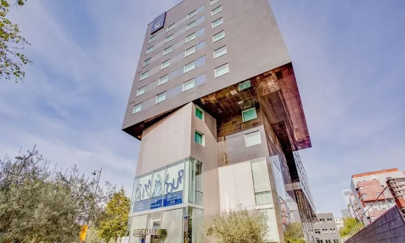 Novotel Paris 17 — photo 1