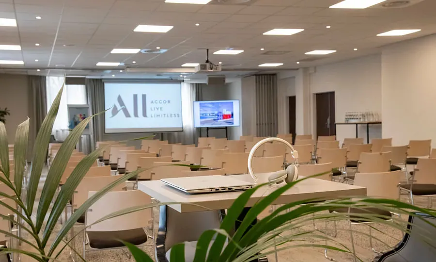 Novotel Nice Arénas Aéroport — photo 1