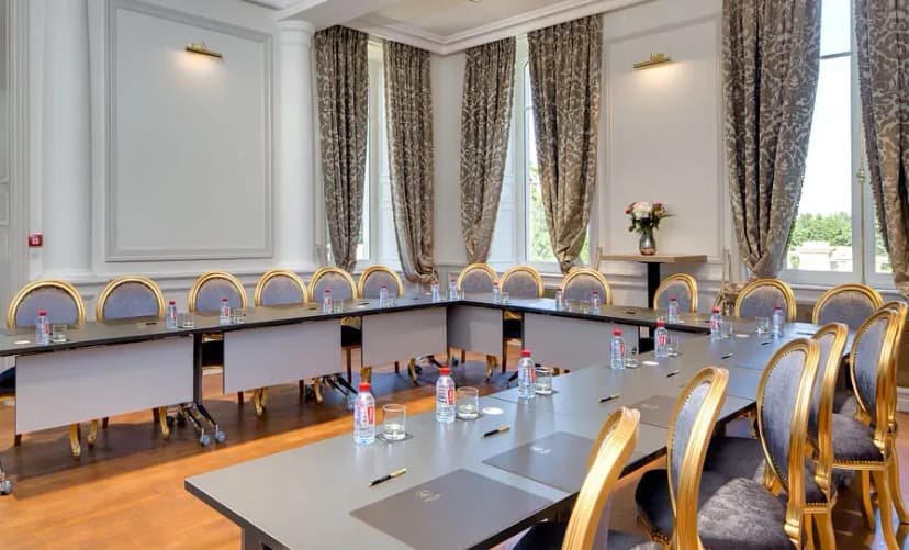 Hotel The Originals le Chateau Alexandra Palace Golf Resort — photo 4