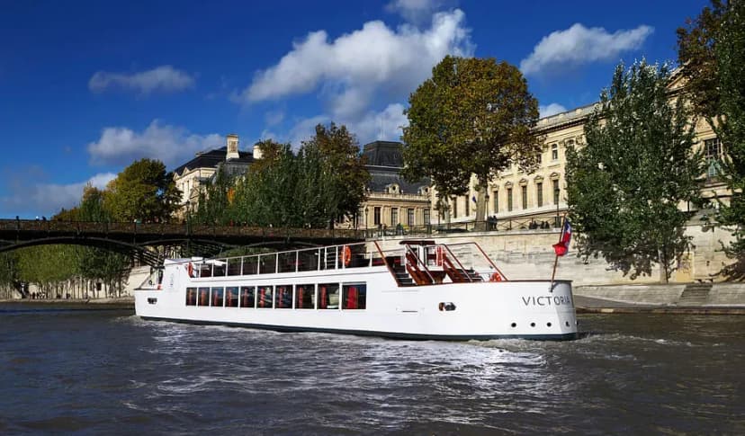 Victoria, Yachts de Paris — photo 1