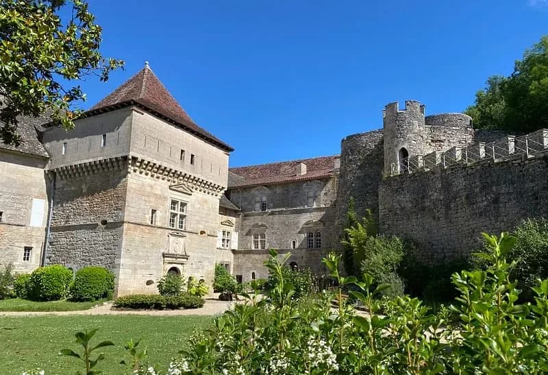 Chateau Cenevieres — photo 5