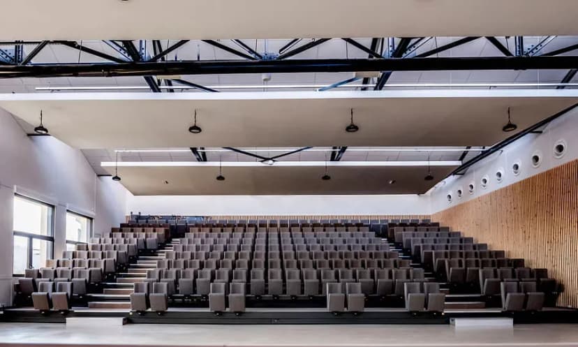 Hall32 — photo 1