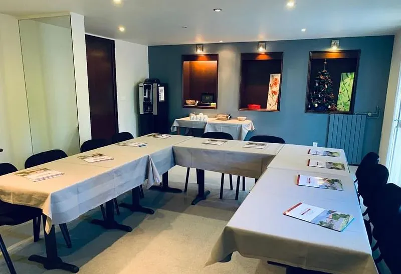 Hôtel Au Relais des Lilas — photo 1