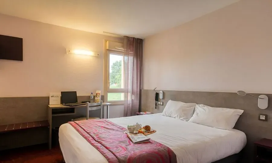 Brit Hotel Comfort Les Evens — photo 5