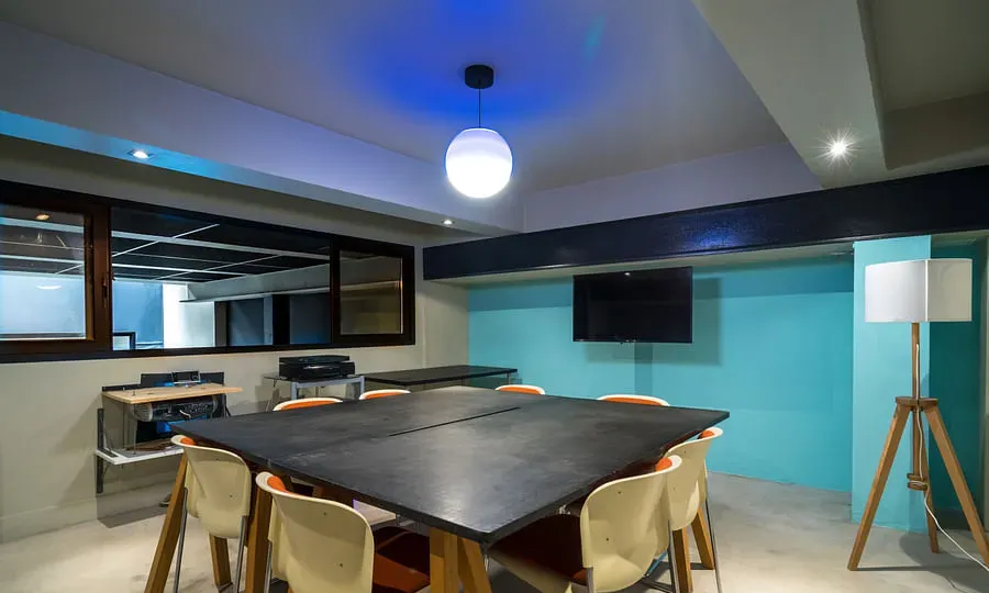 Les Bureaux - 30 postes — photo 2