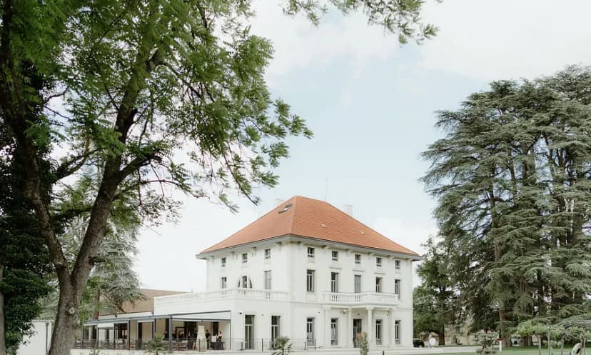 Domaine Des Séquoias - Bourgoin, Hotel, Restaurant, Brasserie, Séminaire — photo 1