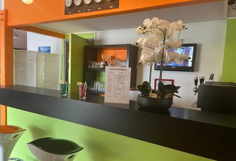 Brit Hotel Essentiel Troyes Aéroport — photo 3