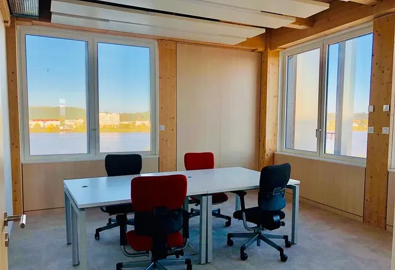 Hiptown - Bureaux fermés - Bureaux Flexibles ou Opérés - Salle de réunion - Saint-Jean — photo 5