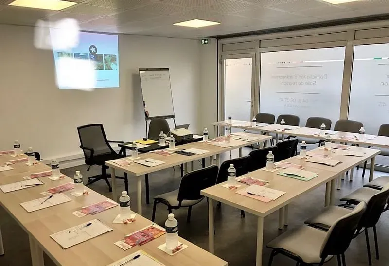 Centre d'affaires le 2R - CAM 13 — photo 3