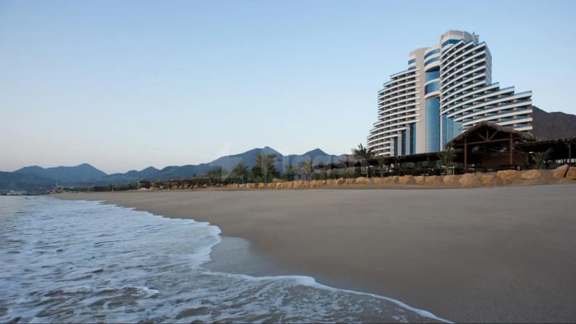 Le Méridien Al Aqah Beach Resort