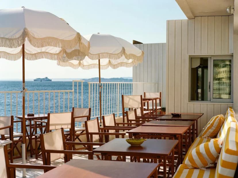 Tuba Club - Cabanons et Restaurant